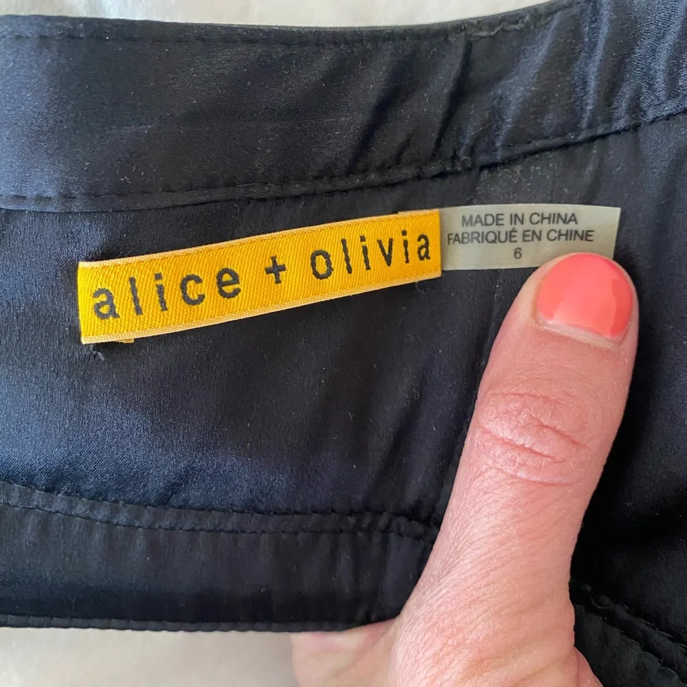 Alice + Olivia size 6 black dress - Picture 5 of 5